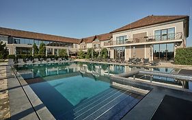 Underhill Resort&Spa